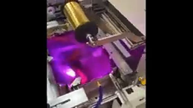 Автомат тиснения фольгой STERLING S-FOIL 75: работа с большим форматом, работа на тонкой бумаге смотреть онлайн