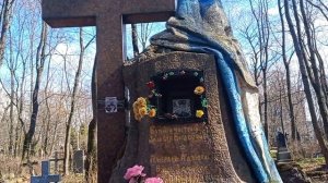 Часовня святой блаженной Ксении Петербургской на Смоленском кладбище.