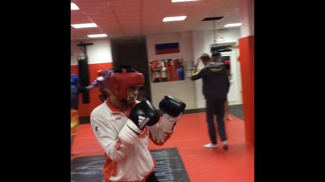 Один из тренировочных дней.Клуб единоборств GLADIATOR смотреть онлайн