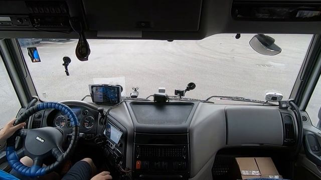 ЗАВТРАКАЮ. ЕДУ НА ЗАГРУЗКУ В ВАЛИЩЕВО. смотреть онлайн