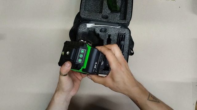 Обзор построитель лазерных плоскостей Zitrek LL12-GL-Cube 065-0168 смотреть онлайн