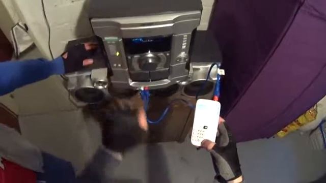 Как подключиться к колонке через аукс с телефона или с Player смотреть онлайн