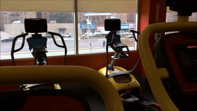 ★Фитнес в США ★ RetroFitness★ Тренажерный зал★Jim смотреть онлайн