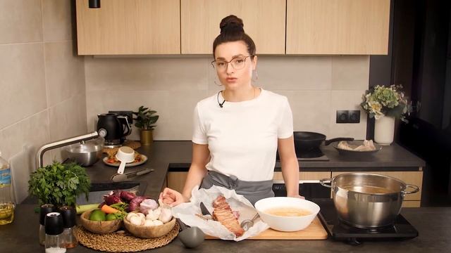 Ароматный и сытный гороховый суп с копченостями