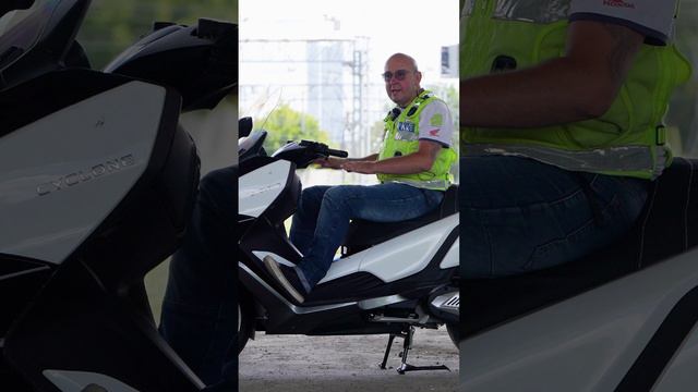 CYCLONE RT3S – полноразмерные «триста» #motojournal #cyclone #rt3s смотреть онлайн