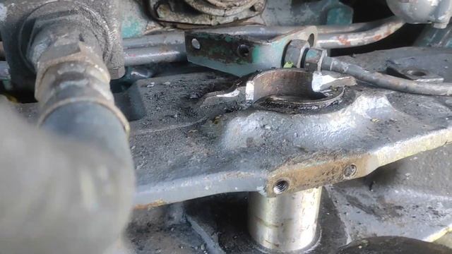 Ремонт Т-150к,замена вертикальных пальцев и втулок задней полурамы.