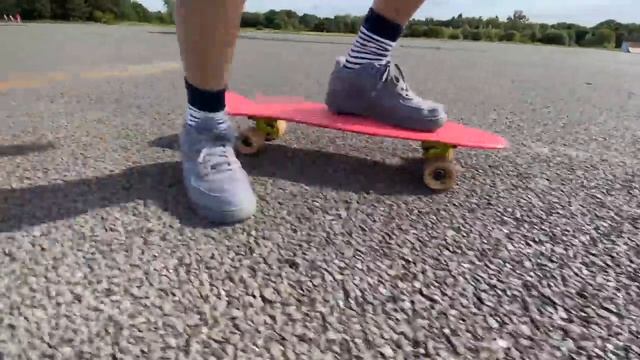 DJI OM 5 Smartphone Gimbal - Stick It смотреть онлайн