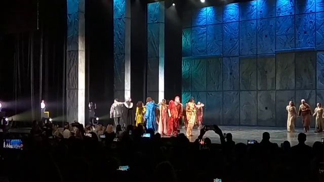 Мюзикл "Notre Dame de Paris" 20.10.2019 г. в Кремле. "Le temps des cathedrales" - песня на бис смотреть онлайн