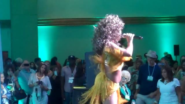 Beyonce Lookalike Beyonce Impersonator - www.icons.nu смотреть онлайн