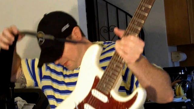 American Fender Deluxe HSS Stratocaster смотреть онлайн