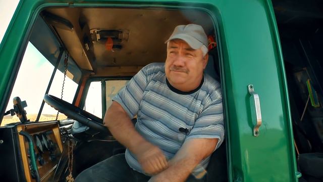 выЖить в деревне. почему молодежь валит с деревень, нет не дискотек не баров. смотреть онлайн