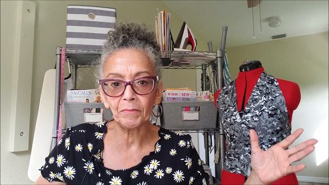 WHAT I AM SEWING THIS WEEK AND SOME LOW CARB DESSERT FAVS - #FRIDAYSEWS смотреть онлайн