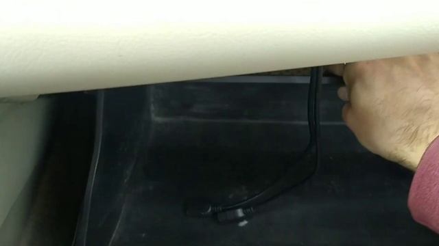 Как на 40й Камри исправить провисание бардачка за 3 копейки? смотреть онлайн