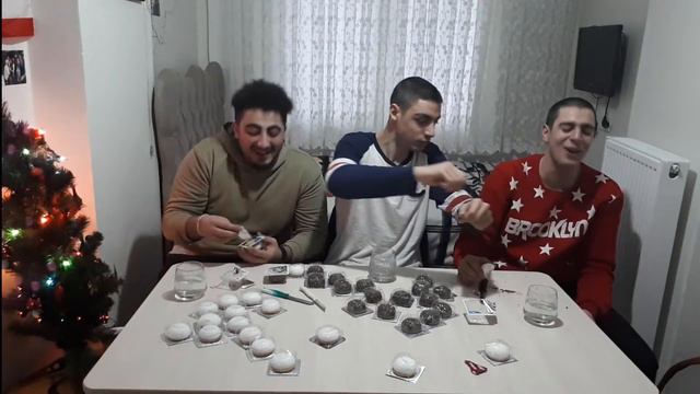 70 TANE ETİ PUF YEME KAPIŞMASI / SANILDIĞINDAN DAHA ZOR! смотреть онлайн