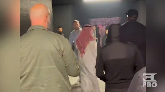 Eminem Making His Grand Entrance at Boulevard Hall for the Tyson Fury vs Francis Ngannou Fight смотреть онлайн