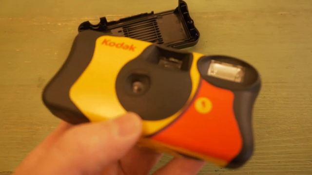 Одноразовый Kodak Funsaver VS Leica Minilux смотреть онлайн