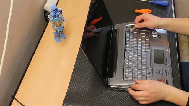 hp Pavilion dv5 disassembly [no audio]. смотреть онлайн