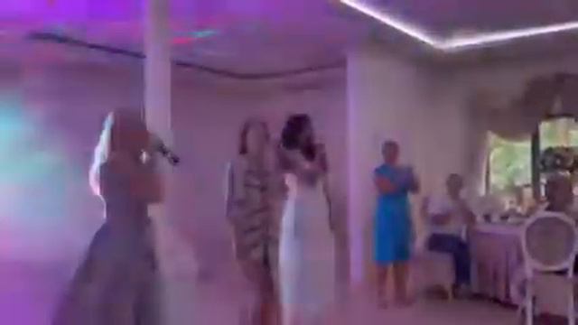 Песня подарок смотреть онлайн