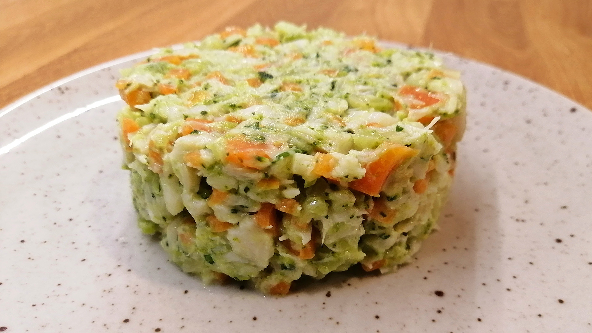 САЛАТ ИЗ ТРЕСКИ с брокколи и морковью смотреть онлайн