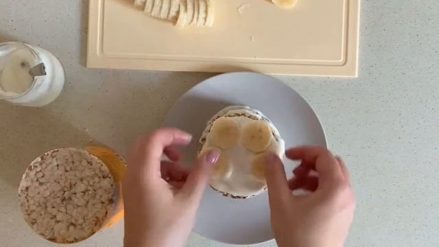 Торт из хлебцев с натуральным йогуртом и бананом (полезное питание) смотреть онлайн