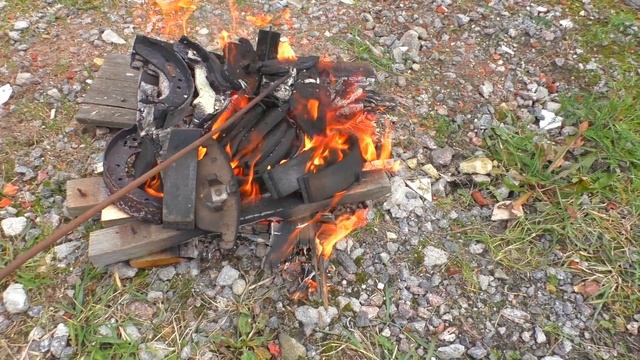 Как удалить фрикционный материал с колодок#cleaning brake pads#清洁刹车片 смотреть онлайн