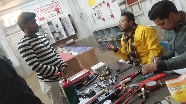 AC technician interview for gulf смотреть онлайн