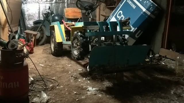 Минитрактор из мотоблока,доделки,сделал фары.Minitractor Of Tillers,finishing,made Of Lights.