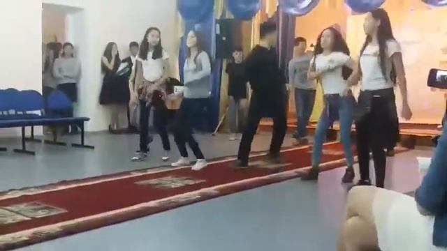 9б осенний бал. Тащимммм, смотреть онлайн