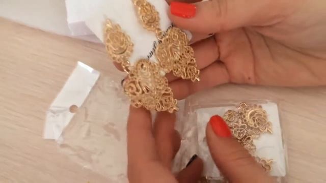 Серьги из Китая смотреть онлайн