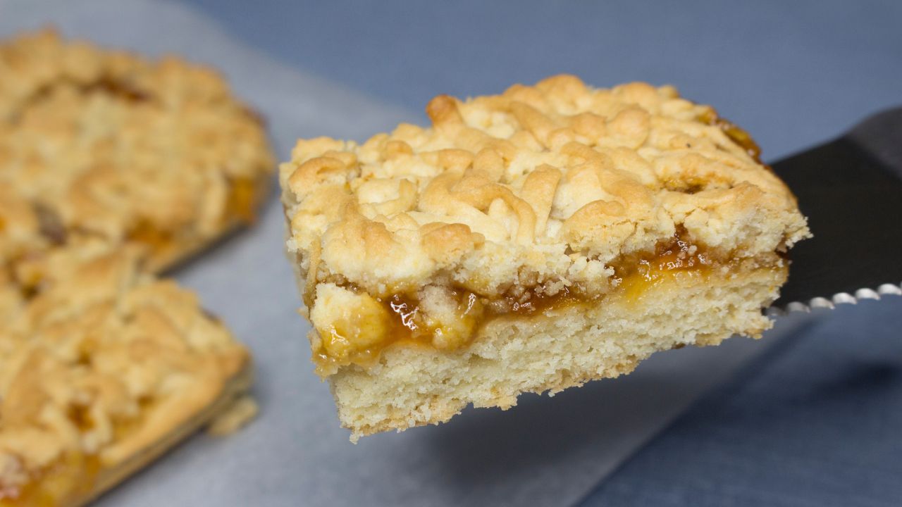 Песочный ПИРОГ из детства ► ТЕРТЫЙ пирог с ВАРЕНЬЕМ ► ДОМАШНЯЯ ВЫПЕЧКА смотреть онлайн