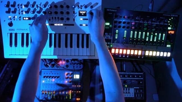 Dawless jam session KORG minilogue xd x0xb0x x0xpro Roland TR-8 смотреть онлайн