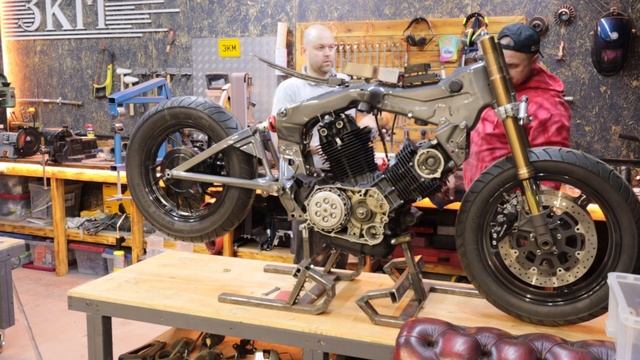 Yamaha XV750 Caferacer Build (21) смотреть онлайн