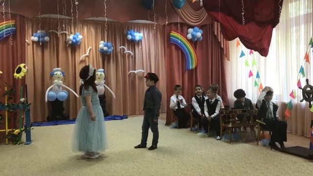 Тимофей в роли Емели. Выпускной в детском саду. смотреть онлайн