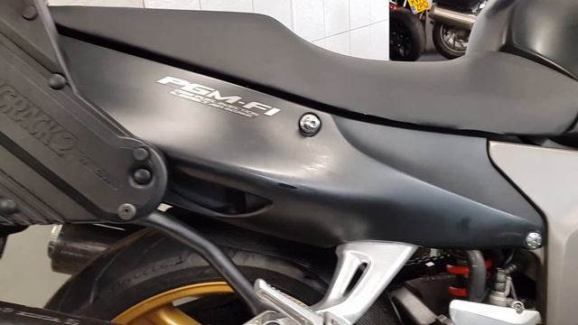 Honda CBR1100XX Blackbird смотреть онлайн