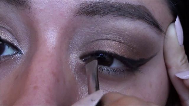 Reshaping: Downturned Eyes Into Cat Eyes Tutorial смотреть онлайн