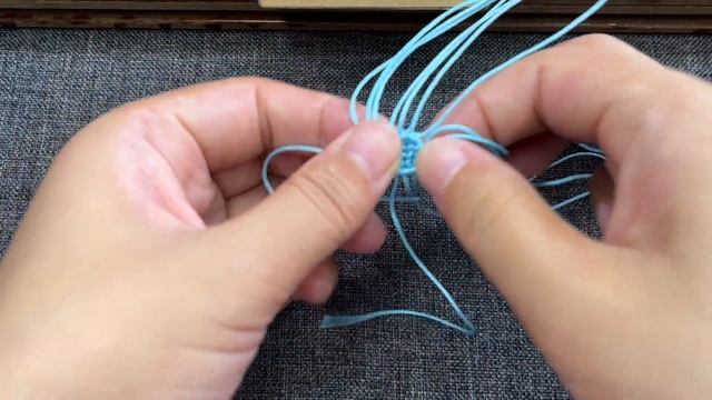 Simple heart friendship bracelet making ideas | Macrame bracelet easy tutorial for beginners смотреть онлайн