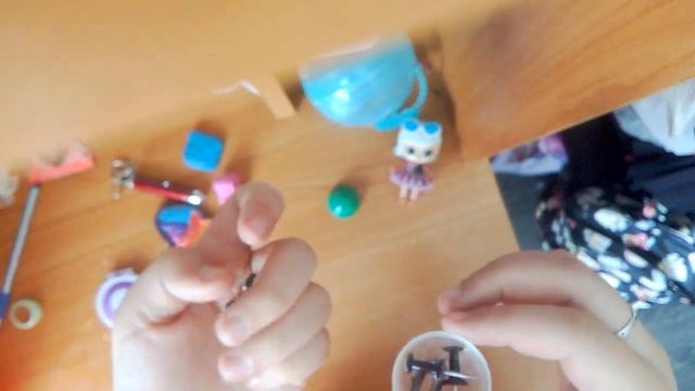 Подарки от подруги не знаю что внутри??? смотреть онлайн