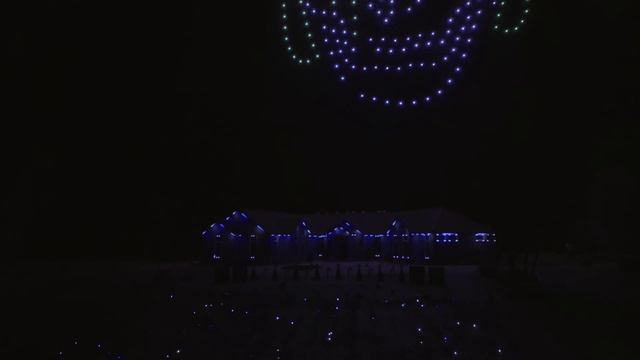 Holiday Lights and Drone Show | Call of Duty: Modern Warfare II (by Tom BetGeorge) смотреть онлайн