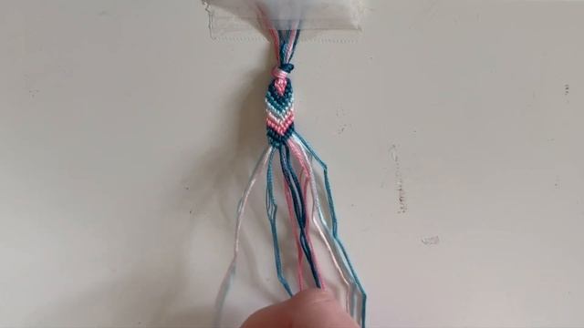 diamonds and Xs tutorial (beginner) || friendship bracelets смотреть онлайн