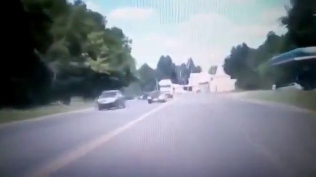 Видео с регистратора машины, в которой разбилась вся семья смотреть онлайн