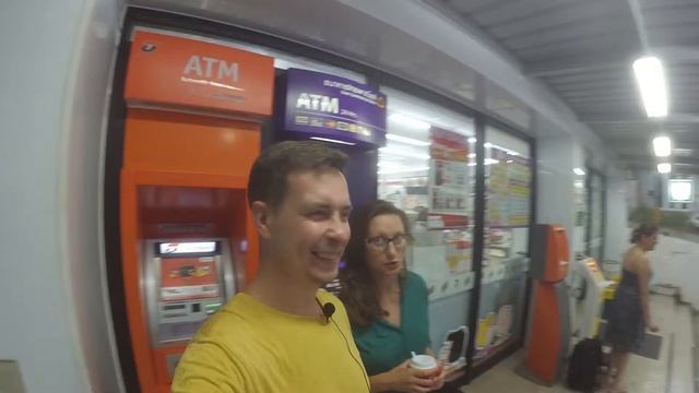 Сезон дождей в Таиланде 2. Какую одежду брать с собой? смотреть онлайн