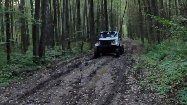 ЛуАЗ ездит где хочет. на ЛуАЗе в лес. покатушука на ЛуАЗе. смотреть онлайн