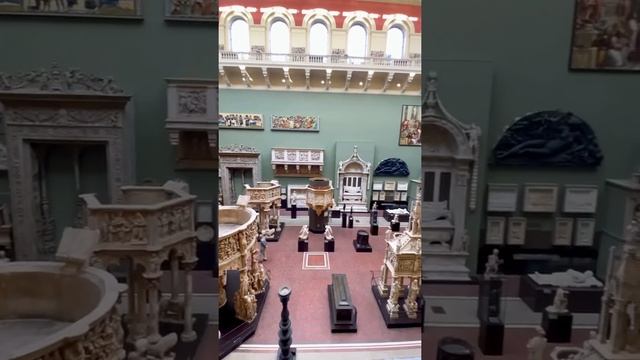 Victoria and Albert Museum Tour смотреть онлайн