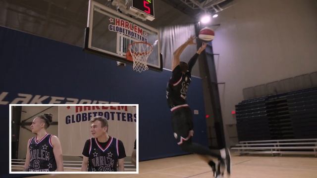 Spinning Wheel of Trick Shots: Harlem Globetrotters Play a Game of Horse! смотреть онлайн