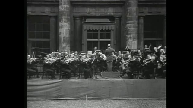 Mozart Drei Deutsche Tänze in C major K.605(Erich Kleiber 1934) смотреть онлайн