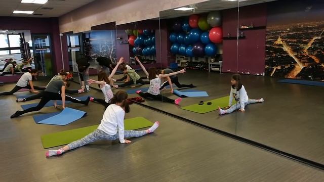 Худежествена гимнастика с Цвети/ Спортен клуб Нео