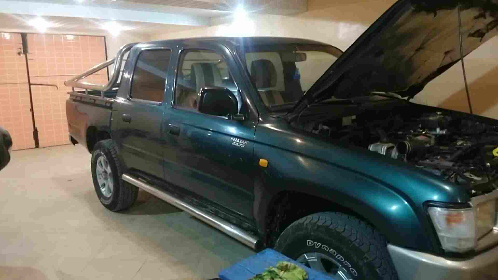 Toyota Hilux с 2,4 турбодизель. Точки слива антифриза.