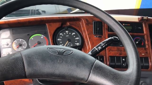 Korean Surplus 10 Wheeler Tractor Head смотреть онлайн