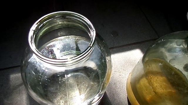 Вода из скважины рыжая и воняет железом что делать?