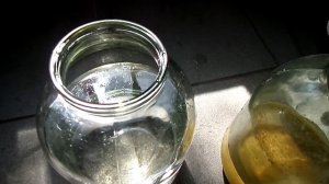 Вода из скважины рыжая и воняет железом что делать?